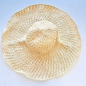 Helen Kaminski Cream Crochet Sun Hat